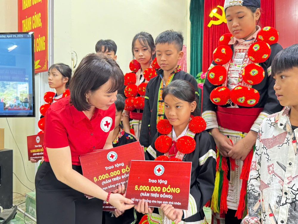 Hội Chữ thập đỏ Việt Nam: Những nhịp cầu nhân ái nâng bước phụ nữ và trẻ em- Ảnh 5.