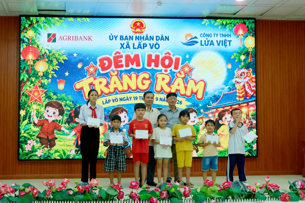 Từ đêm hội Trung thu đến toa thuốc nghĩa tình- Ảnh 4.