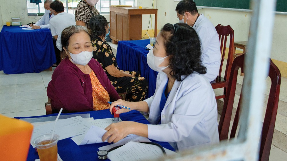 Từ đêm hội Trung thu đến toa thuốc nghĩa tình- Ảnh 16.