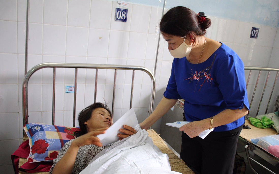 Hội LHPN tỉnh Quảng Nam thăm hỏi các nạn nhân vụ sạt lở đất thương tâm