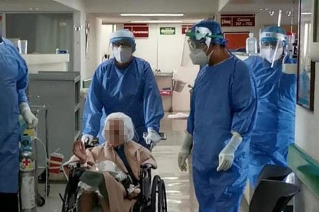 Cụ bà 103 tuổi có bệnh phổi mạn tính chiến thắng Covid-19