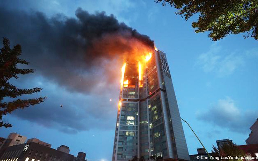 Hàn Quốc: Tòa nhà 33 tầng cháy suốt đêm, 88 người nhập viện