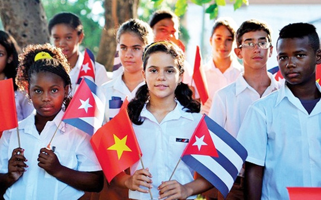 Triển lãm “Cuba trong trái tim nhân dân Việt Nam”