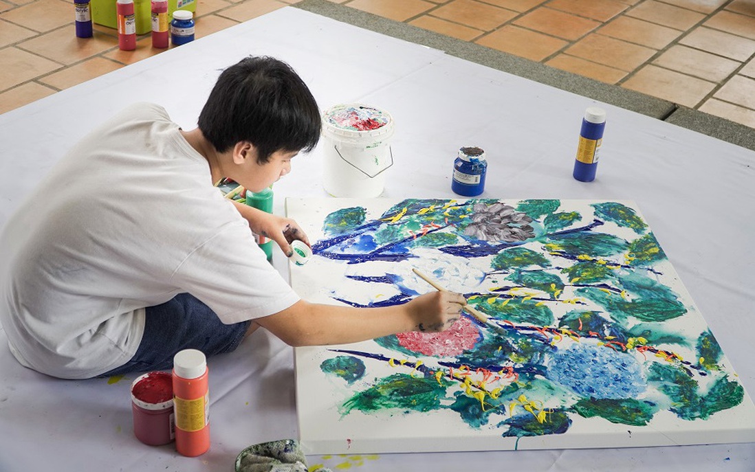 Thần đồng hội họa Xèo Chu lan tỏa vẻ đẹp tuyệt mỹ của nghệ thuật