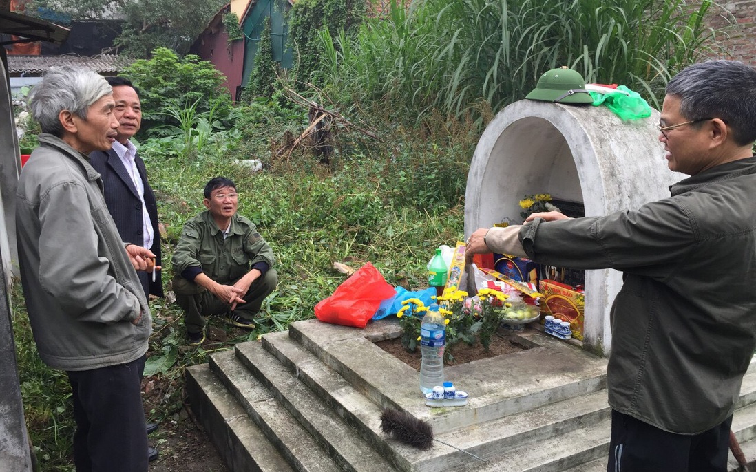 Hà Nội: Gia đình liệt sĩ kêu cứu vì bị bịt đường vào viếng mộ người thân