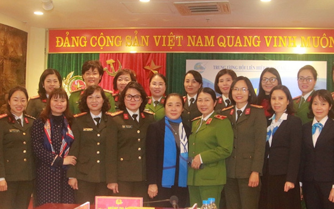 Phát huy vai trò nòng cốt của các cấp Hội phụ nữ Bộ Công an