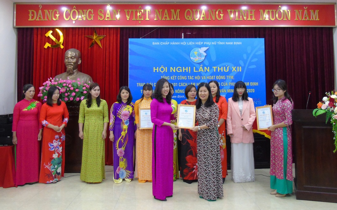 20 tác phẩm đoạt giải cuộc thi "101 cách làm hay, sáng tạo của phụ nữ Nam Định"