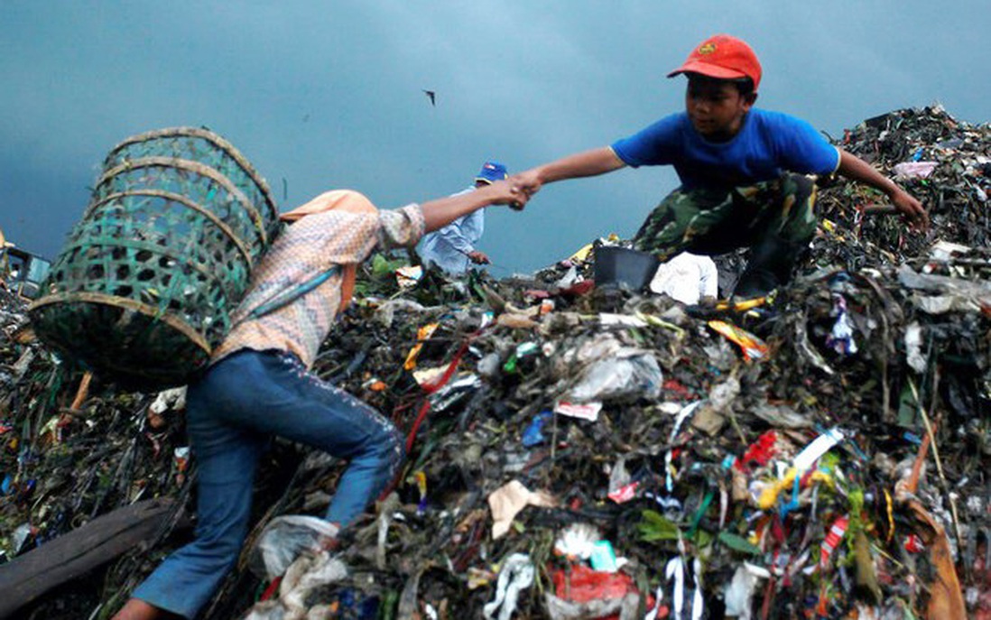 Những phận đời nhặt rác ở Indonesia