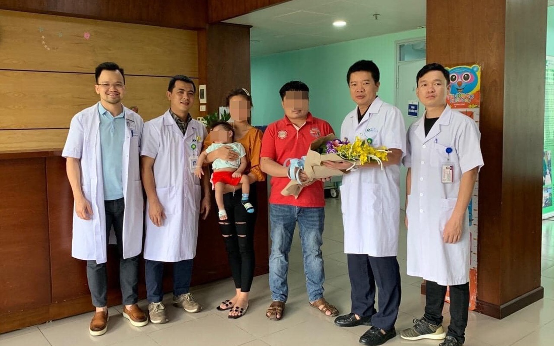 Hành trình cấp cứu bệnh nhi người Lào giữa dịch Covid-19 của các bác sĩ BV Nhi Trung ương