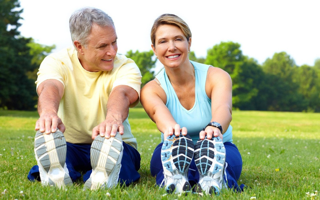 Những bài tập thể dục an toàn cho người cao tuổi (P1)