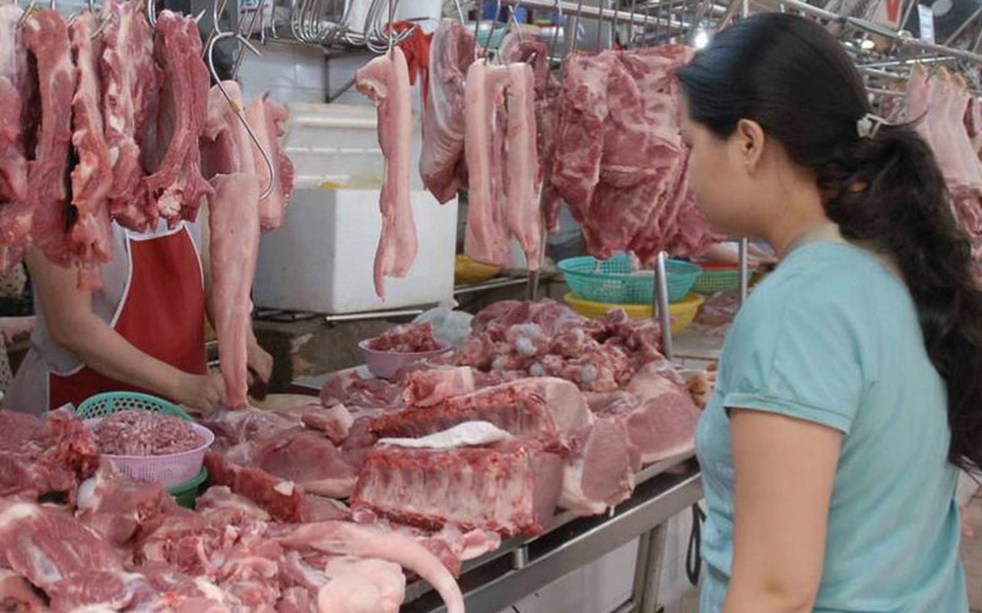 3 bài toán chi tiêu khi đi chợ lúc thịt lợn tăng giá 
