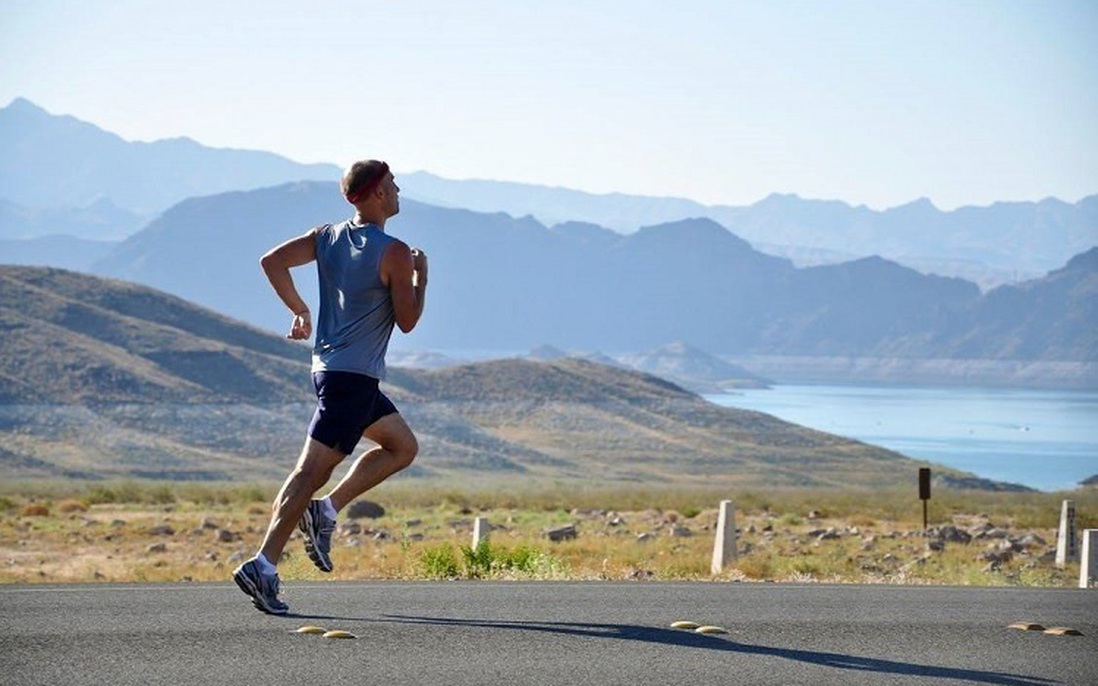 Làm thế nào để khắc phục tình trạng co thắt dạ dày khi chạy bộ?