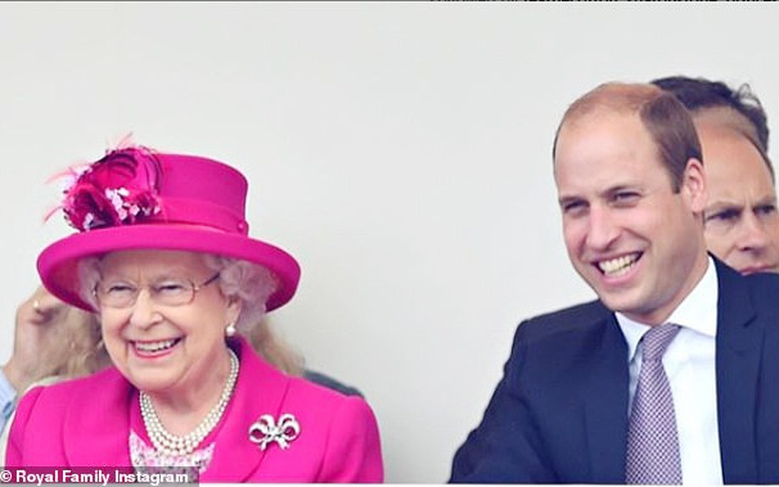 Nữ hoàng Anh Elizabeth II chia sẻ bức ảnh mừng sinh nhật tuổi 38 của Hoàng tử William