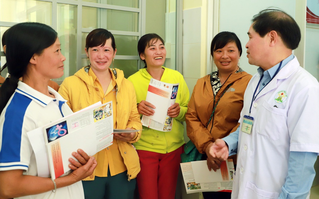 Mô hình 2 trong 1 giúp phụ nữ vùng cao Lâm Đồng biết chăm sóc sức khỏe sinh sản và thoát nghèo
