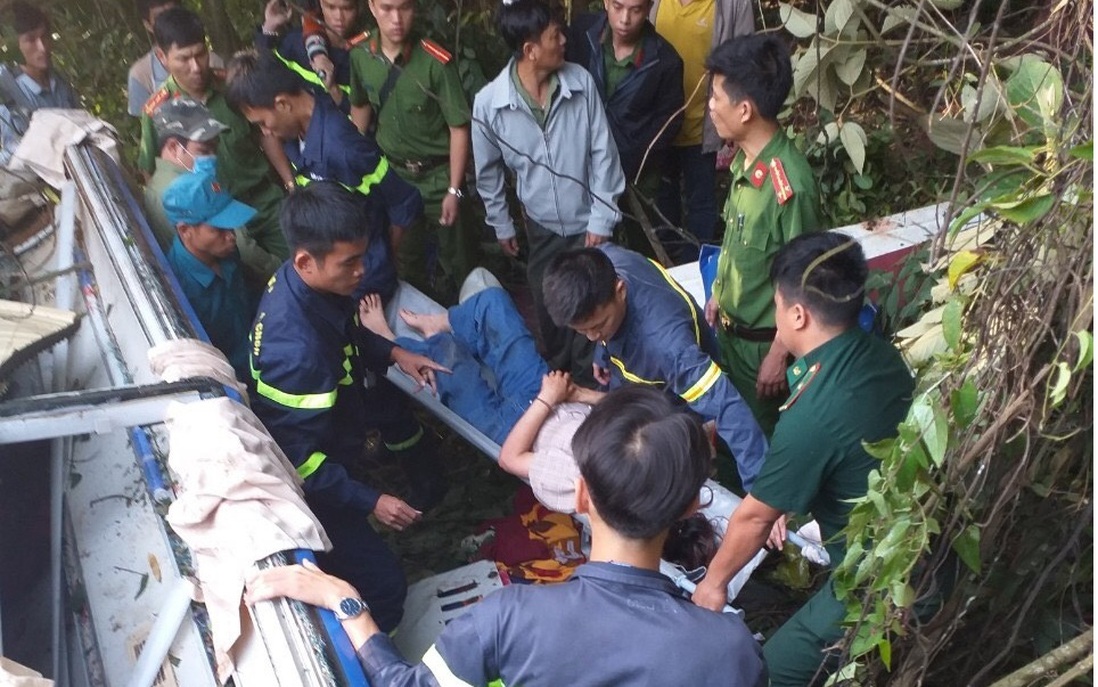 Danh sách 5 nạn nhân tử vong vụ xe lao xuống vực ở Kon Tum