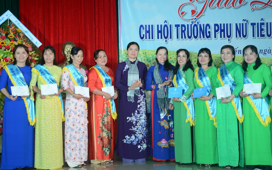 Tôn vinh 65 Chi hội trưởng phụ nữ tiêu biểu đồng bằng sông Cửu Long