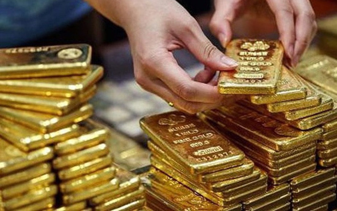 Tăng thêm 2 triệu đồng/lượng, giá vàng trong nước tiến sát ngưỡng 55 triệu đồng