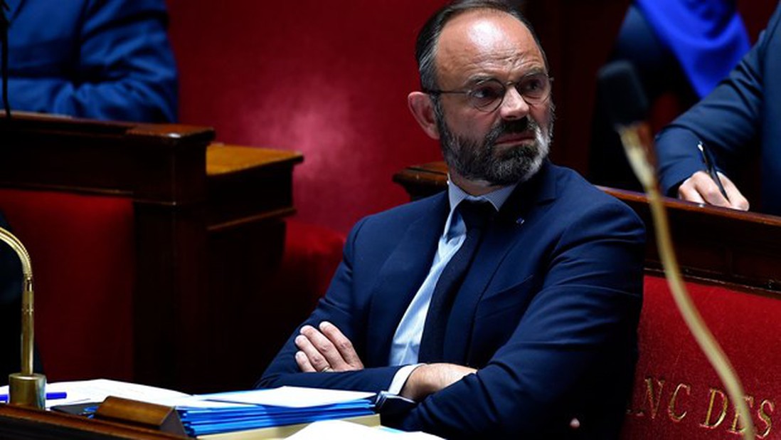 Thủ tướng Pháp Edouard Philippe cùng các thành viên nội các từ chức