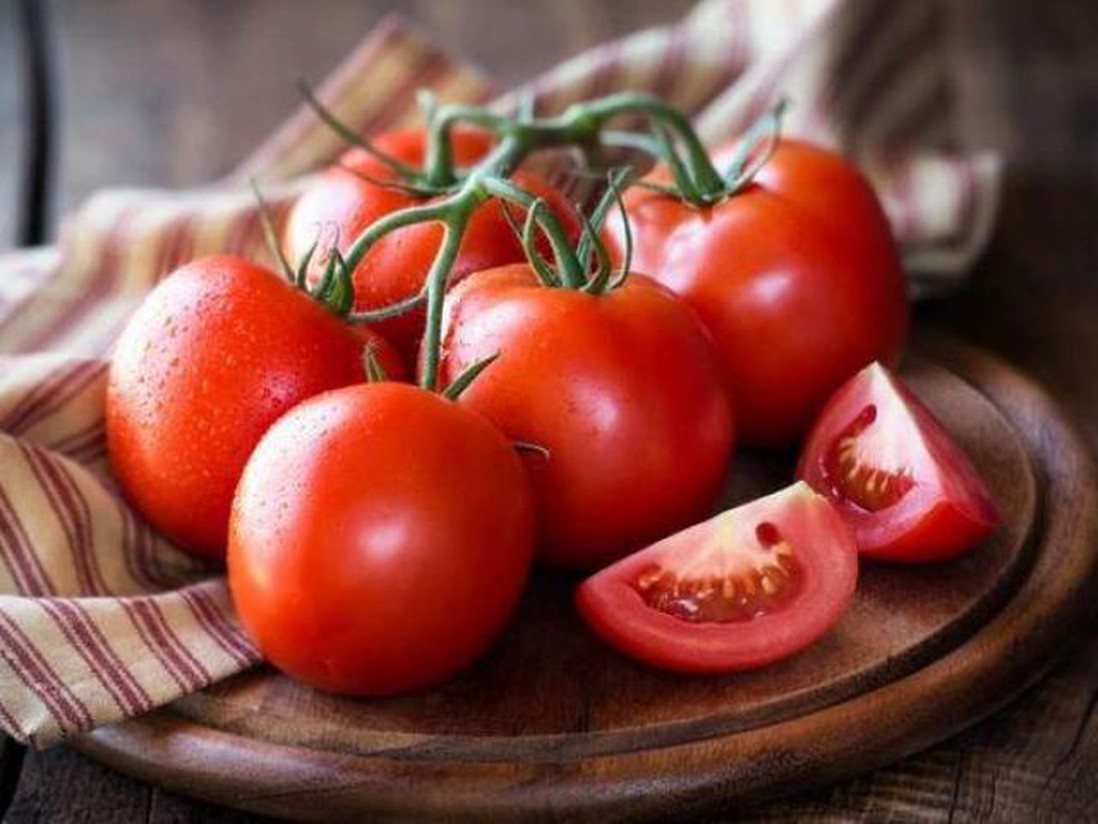 Chuyên gia khuyên ăn cà chua cùng 4 món này để ngăn chặn ung thư