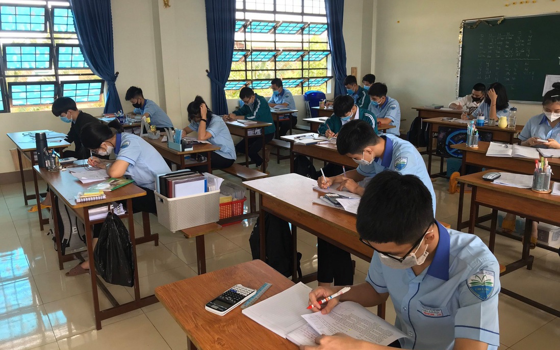 Vụ lộ đề thi môn văn ở Gia Lai: Chủ tịch UBND TP Pleiku xin lỗi phụ huynh và học sinh
