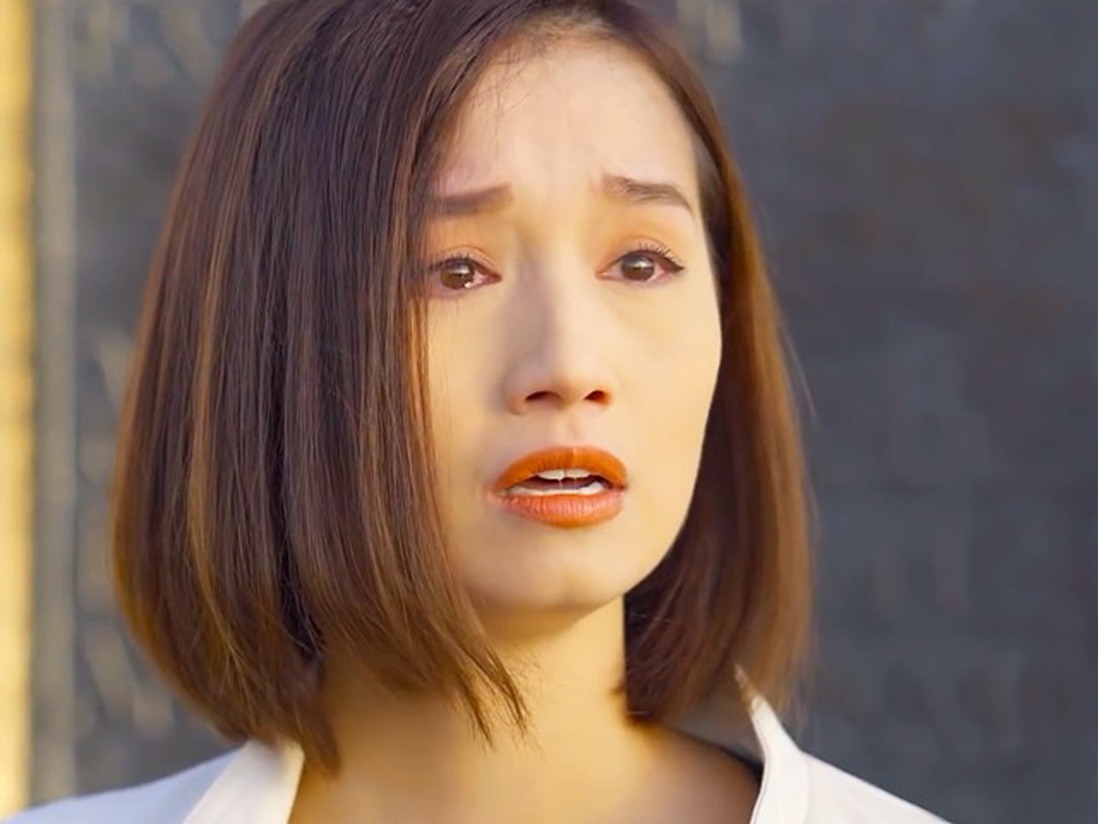 Tình Yêu Và Tham Vọng: Tuệ Lâm chấp nhận từ bỏ Minh, nhưng phải từ Việt sang Séc mới chịu!