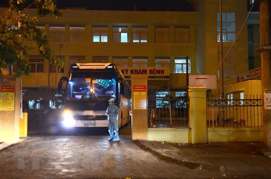 Khẩn trương "làm sạch" và sớm đưa Bệnh viện Đà Nẵng hoạt động trở lại