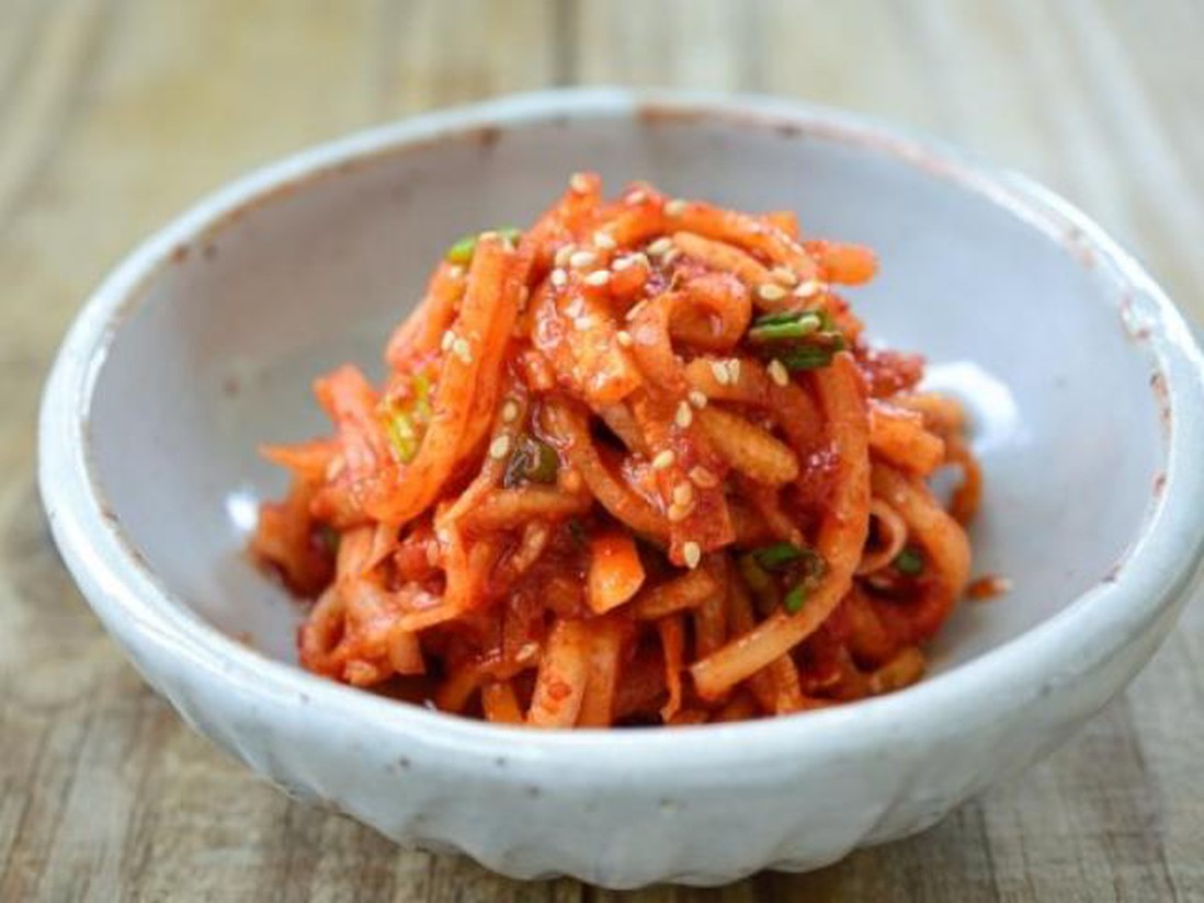 Làm củ cải trộn cay ăn ngon như kim chi, chống ngán cho bữa cơm nhiều thịt
