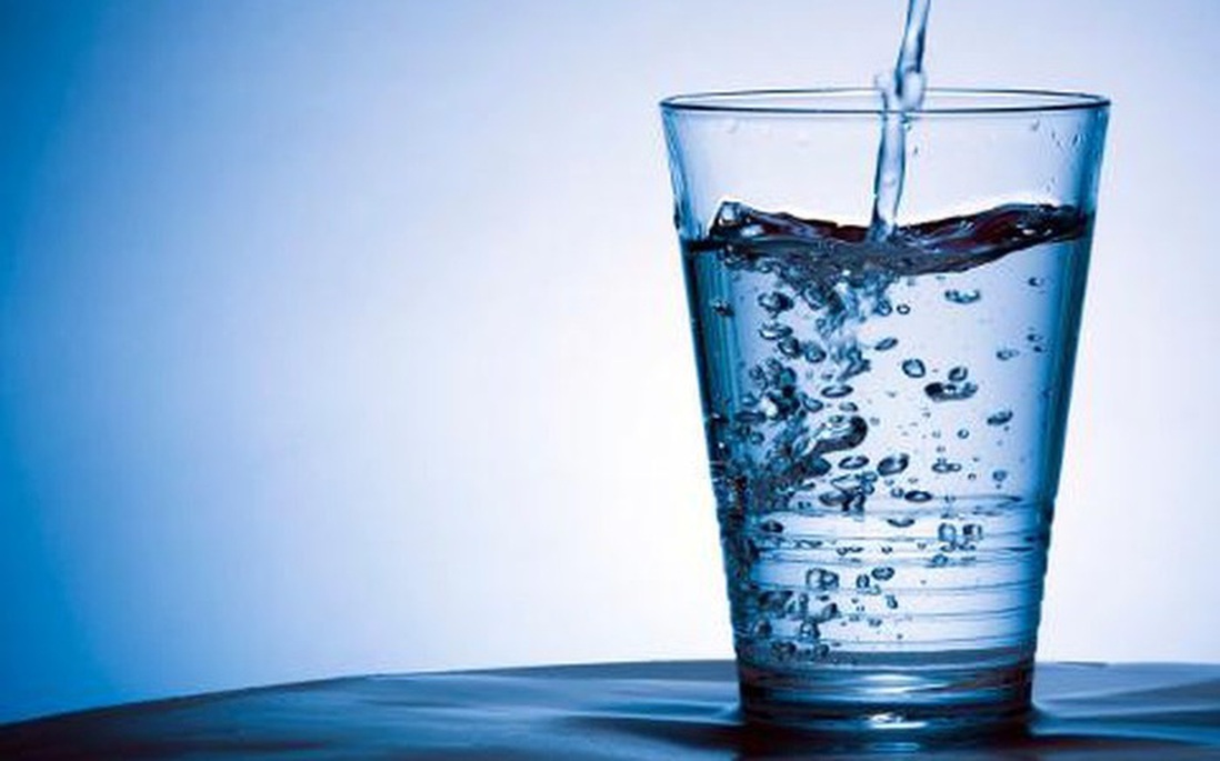Chuyên gia mách “5 công thức” uống nước đúng, đủ để cơ thể khỏe mạnh, vận hành trơn tru