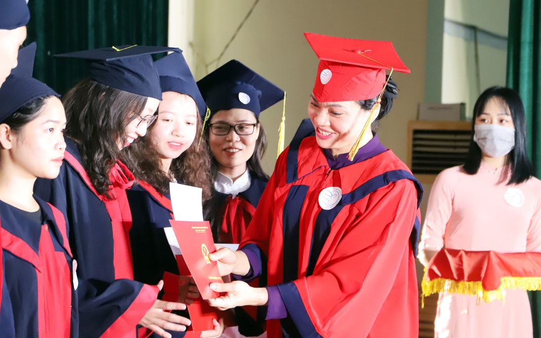 Mong các tân cử nhân Học viện Phụ nữ Việt Nam phát huy sáng tạo, đóng góp thiết thực cho xã hội 