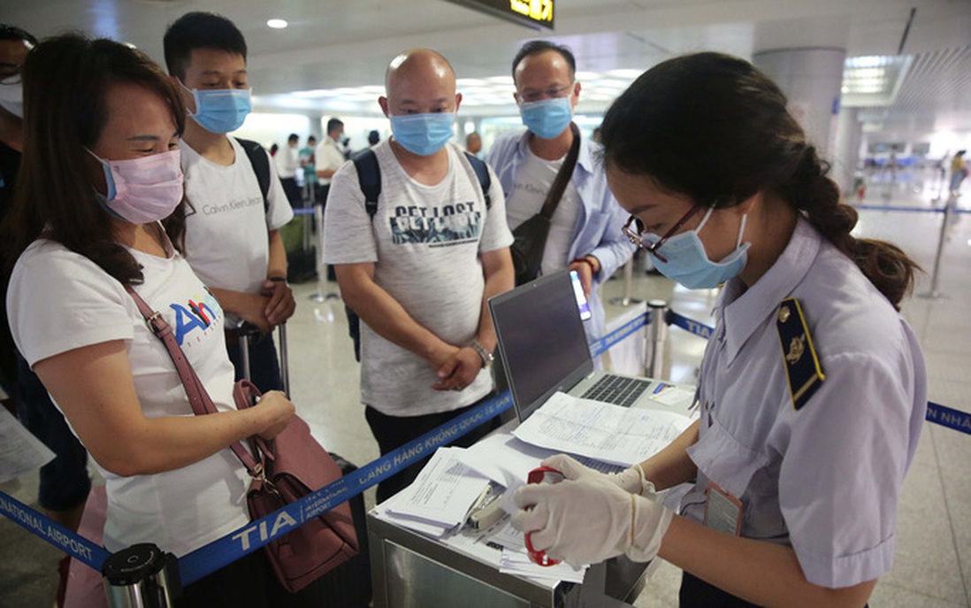 Hơn 700 khách du lịch đang ở Đà Nẵng sắp về sân bay Tân Sơn Nhất