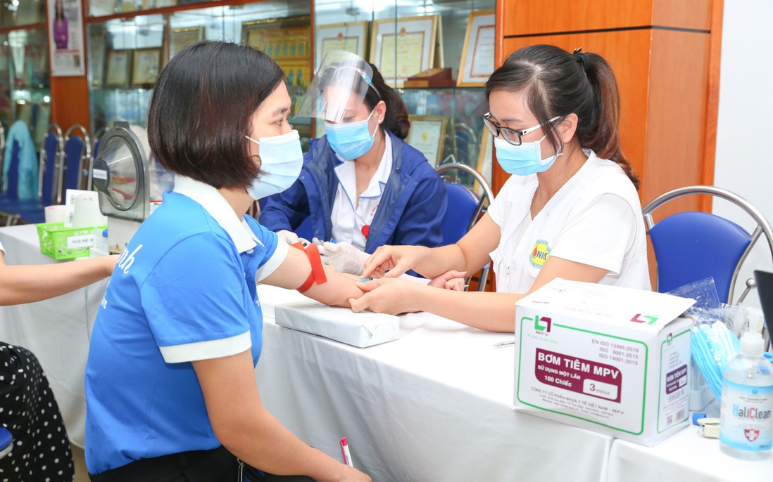 Sôi nổi Ngày hội Hiến máu Tâm Bình “Sẻ giọt máu đào - Cùng trao hy vọng”