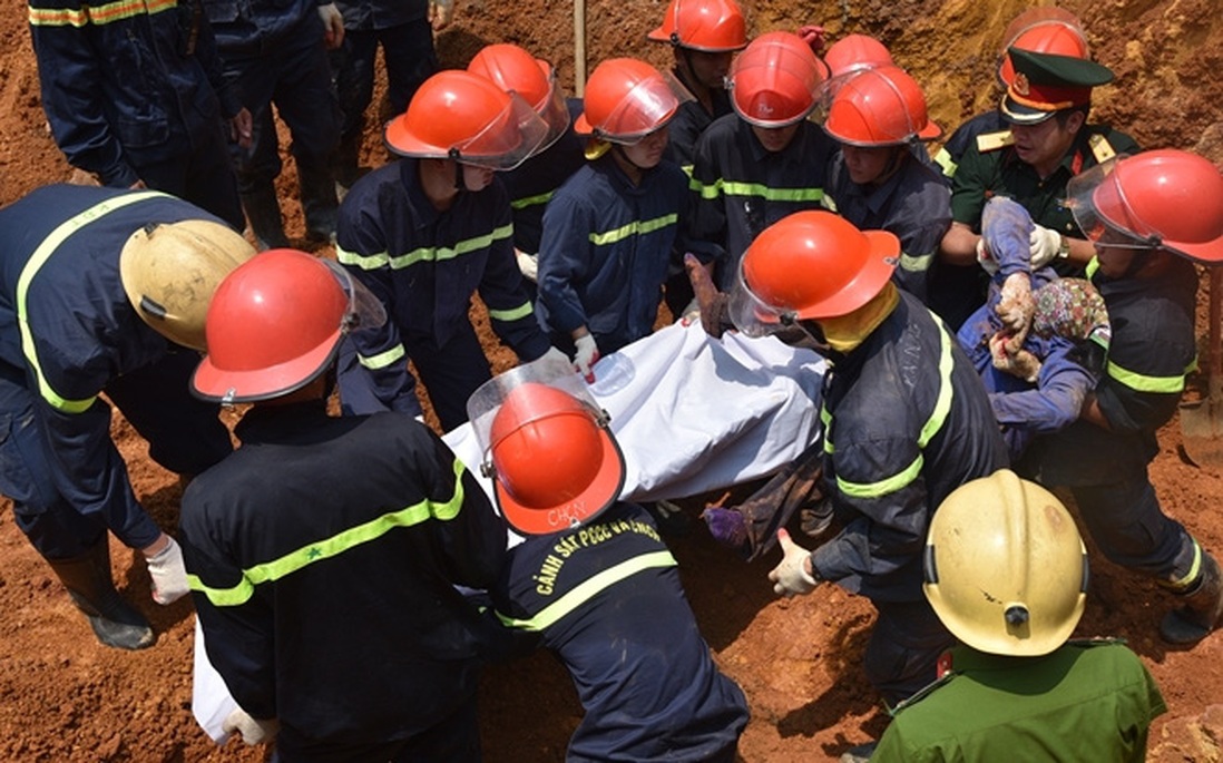Ai là người chịu trách nhiệm vụ sập công trình khiến 4 người tử vong ở Phú Thọ?