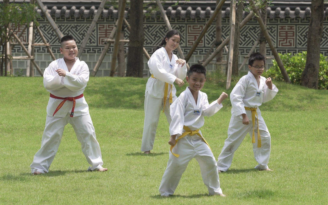 Lan tỏa thông điệp “#Stay strong” bằng Taekwondo giữa mùa dịch