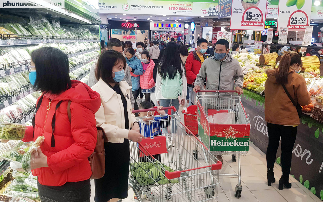 Hà Nội: Siêu thị, Trung tâm thương mại tấp nập khách ngày Tết dương lịch