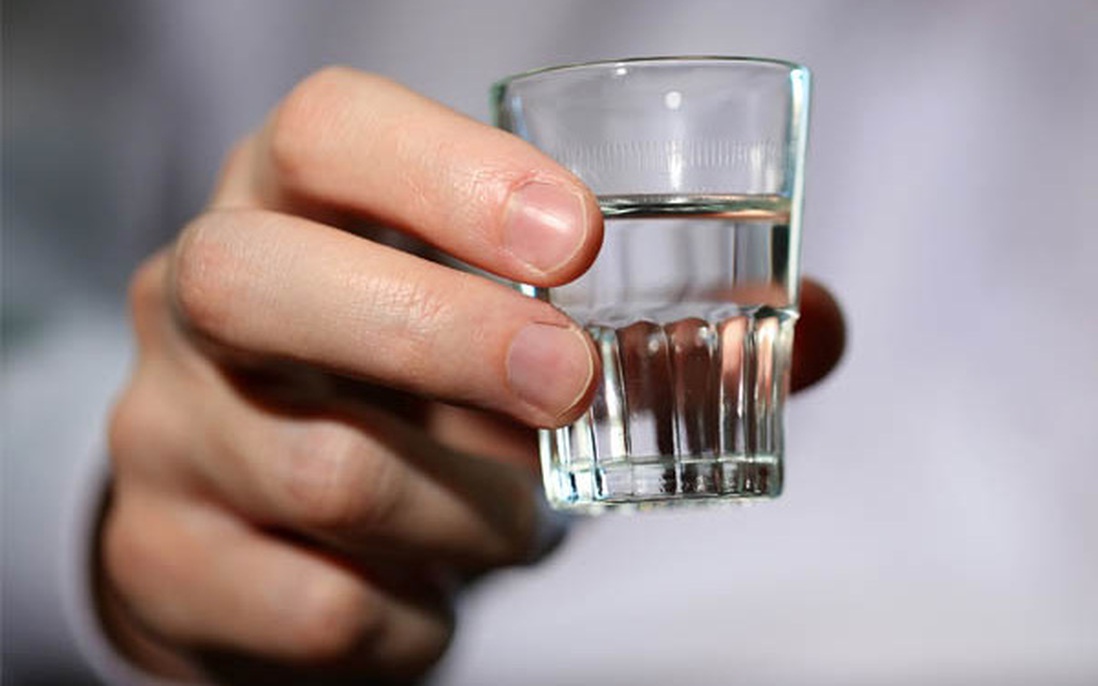 Chuyên gia gan và tiêu hóa: Uống rượu đúng cách để cứu nội tạng