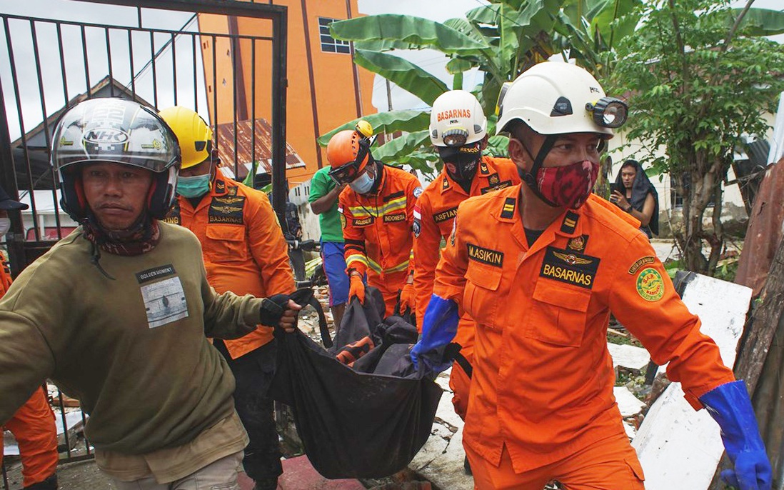 Động đất tại Indonesia: 56 người thiệt mạng, hơn 800 người bị thương