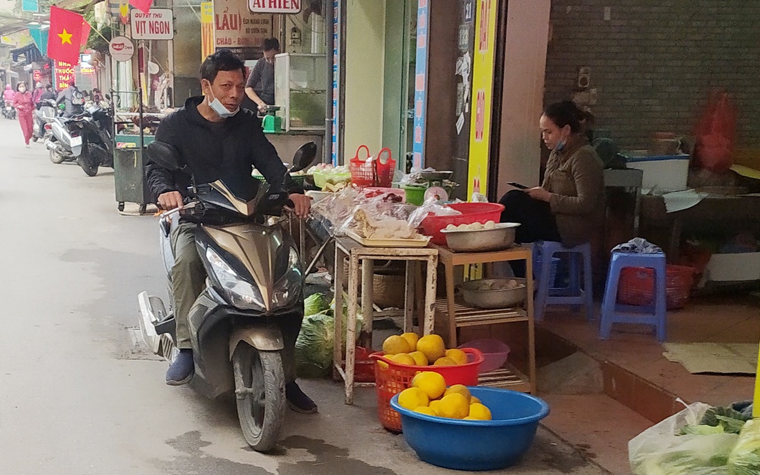 Hà Nội: Siêu thị chú trọng, chợ dân sinh lơ là trong phòng, chống dịch Covid-19