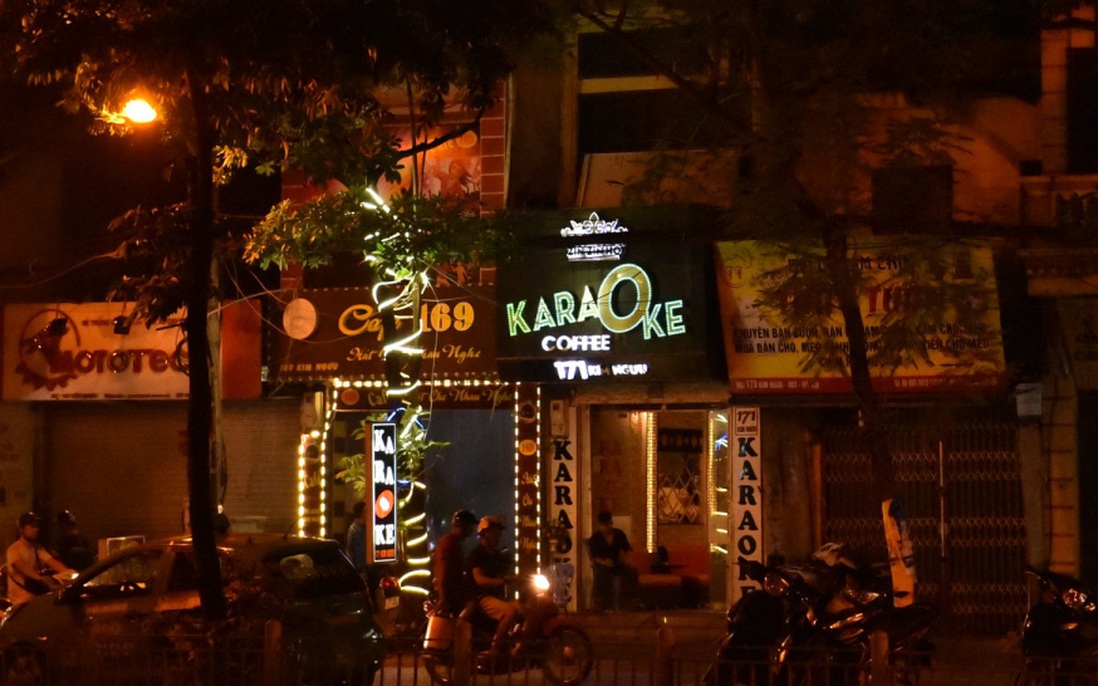 Hà Nội tạm dừng quán bar, karaoke, vũ trường từ 1/2