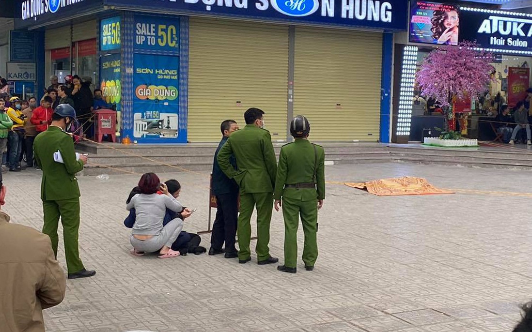 Người đàn ông rơi từ tầng 15 chung cư Linh Đàm xuống đất tử vong có dấu hiệu trầm cảm