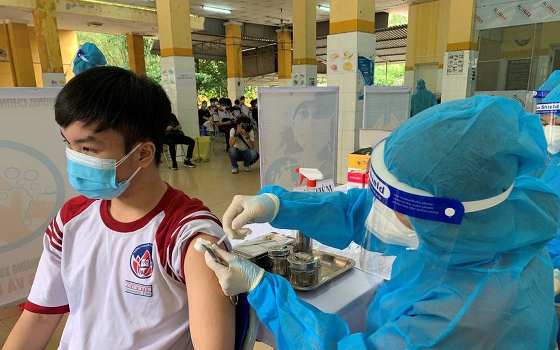 Nghệ An: Sở giáo dục đề nghị tiêm vắc-xin cho hơn 300.000 học sinh toàn tỉnh