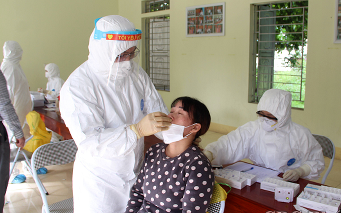 Ca nhiễm Covid-19 tăng nhanh, Phú Thọ khuyến khích người dân tự test tại nhà