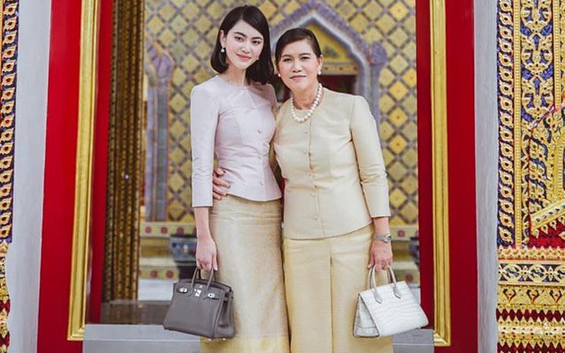 Ngọc nữ Thái Lan Mai Davika diện đồ đôi cùng mẹ ruột