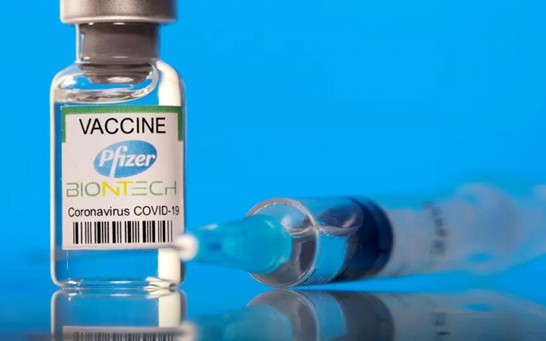 Lượng kháng thể giảm nhanh sau một thời gian tiêm vaccine Pfizer