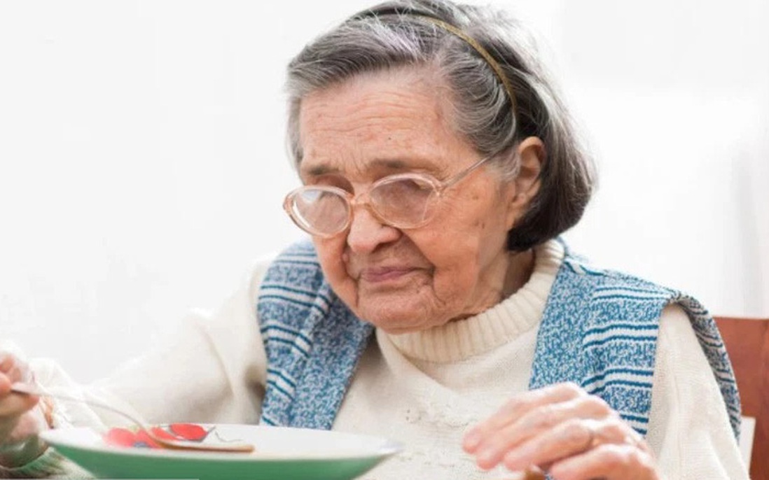 Khắc phục tình trạng biếng ăn ở người cao tuổi bằng chế độ dinh dưỡng hợp lý