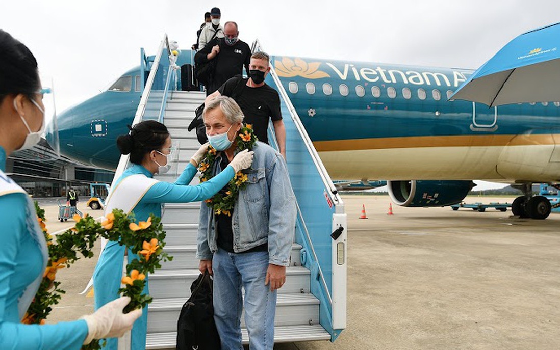 Chuyến bay quốc tế đầu tiên đến Việt Nam sau giai đoạn giãn cách dài