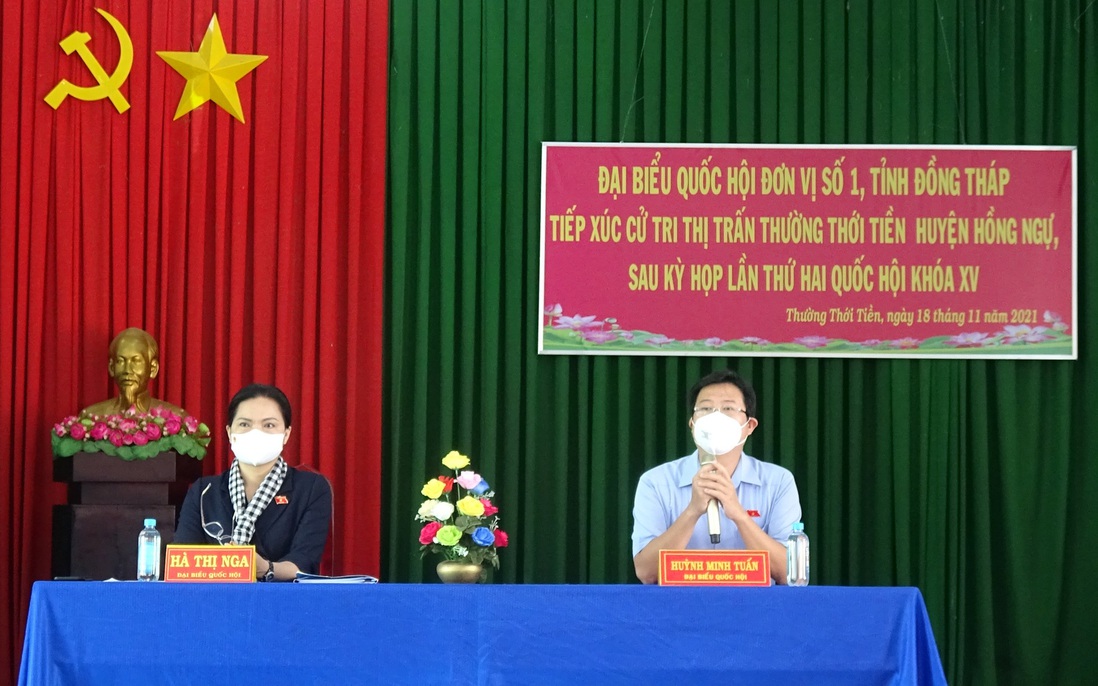 Chủ tịch Hội LHPN Việt Nam Hà Thị Nga tiếp xúc cử tri tỉnh Đồng Tháp