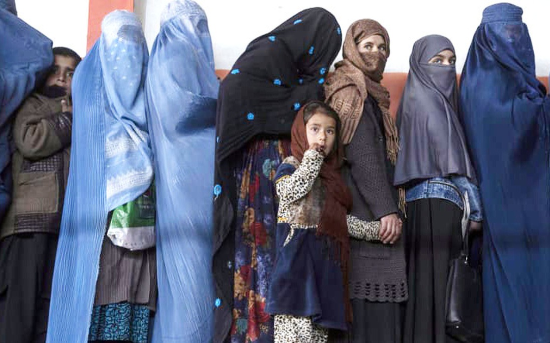 Afghanistan: Đói nghèo và nợ nần khiến nhiều gia đình gả con gái nhỏ