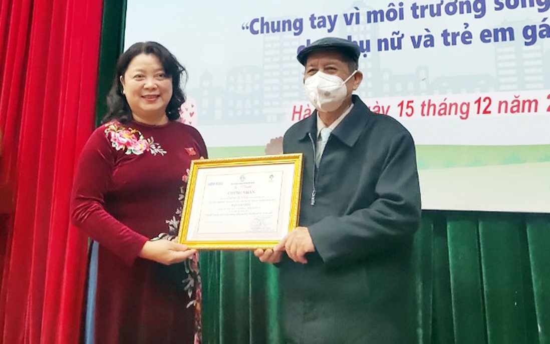 Cụ ông 88 tuổi đạt giải Nhất cuộc thi viết "Các vấn đề gia đình thời nay” năm 2021