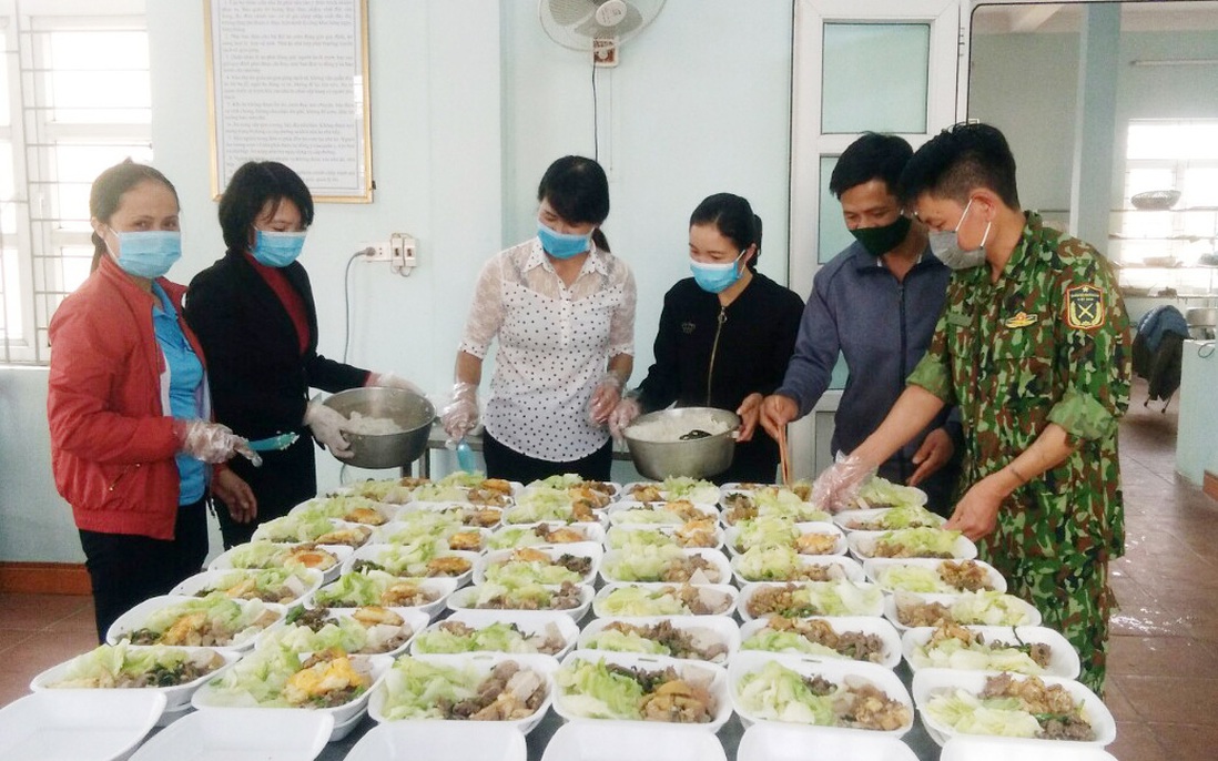 Phụ nữ Bắc Giang vận động gần 450 triệu đồng ủng hộ phòng, chống dịch Covid-19