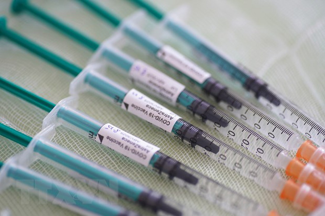 WHO khẳng định vaccine của AstraZeneca vẫn đủ an toàn
